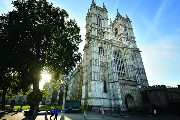 Westminster Abbey: En Historisk Juvel i Hjertet av London 